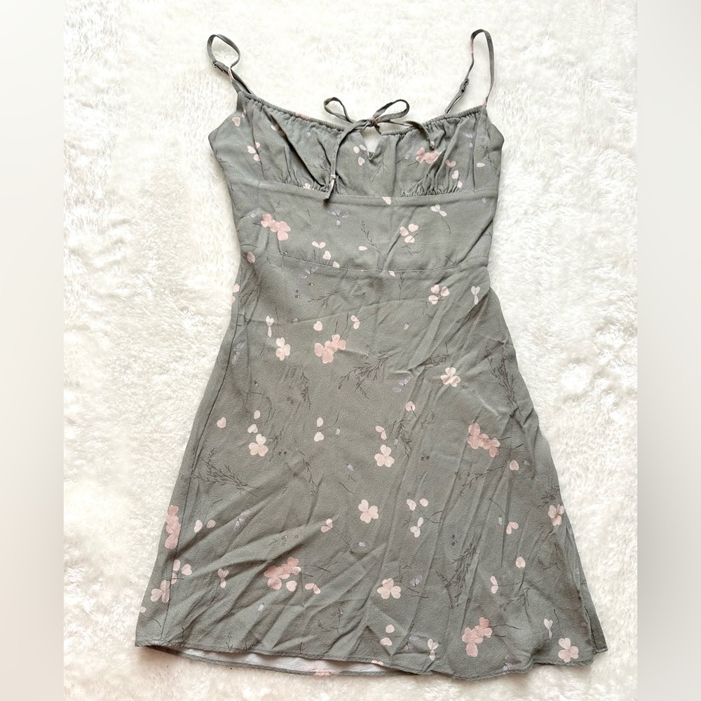 Aritzia Green Floral Bellow Dress